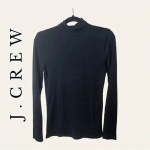 0742. J. CREW TURTLE NECK LONG SLEEVE TOP SIZE‎ SMALL BLACK IN COLOR